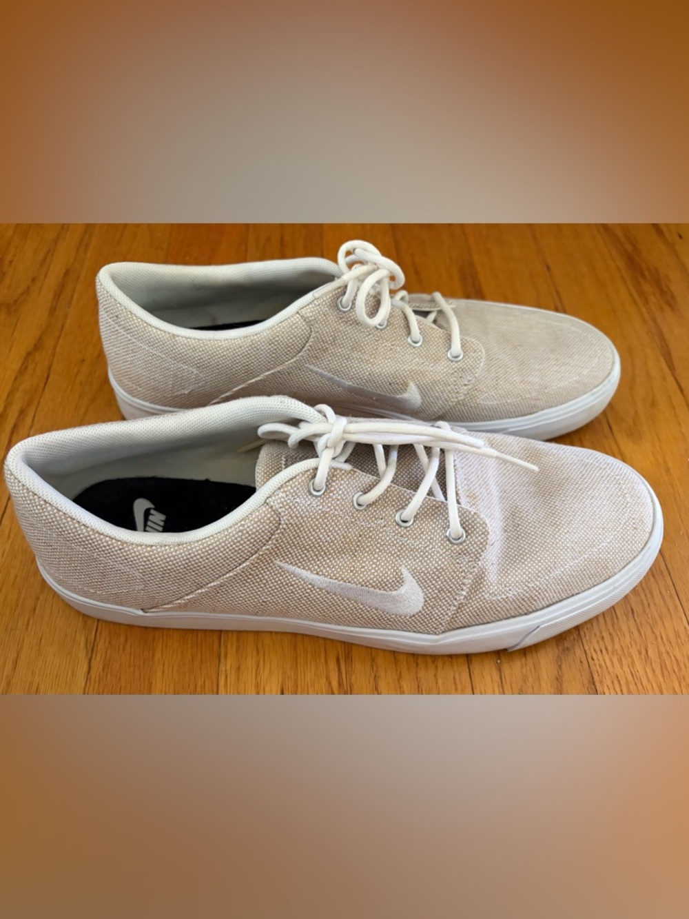 Nike Men’s Low-Top Sneakers Sz 10 EUC Streetwear Casual Skater Shoes Indie